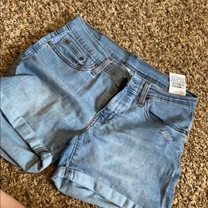 Levi high waisted shorts